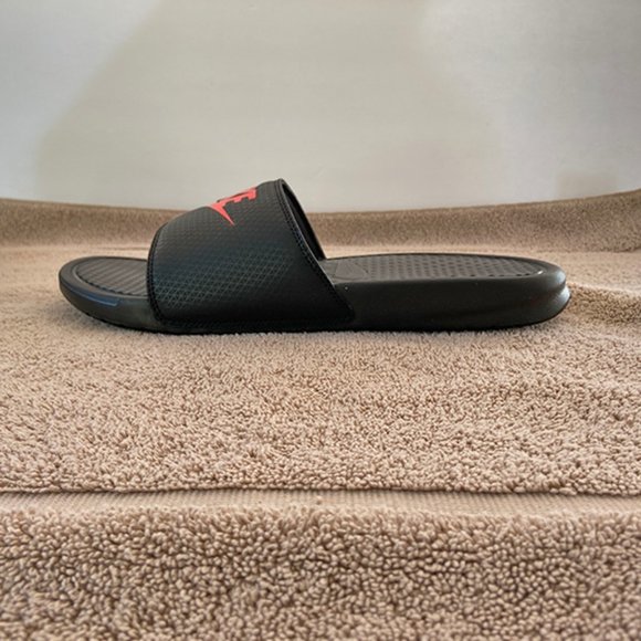 NWOT, Nike Benassi Slides, Red Logo - Picture 2 of 4